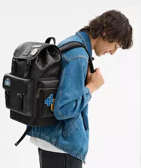 MORRAL COACH
