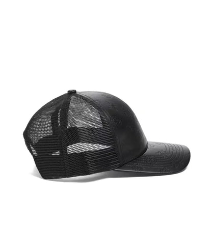 GORRA NEGRA GUESS LOGOS